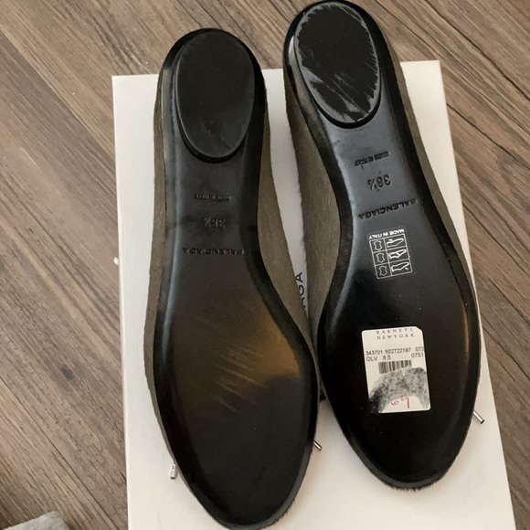 Balenciaga NWT Calf Hair flats in khaki green - Picture 5 of 8